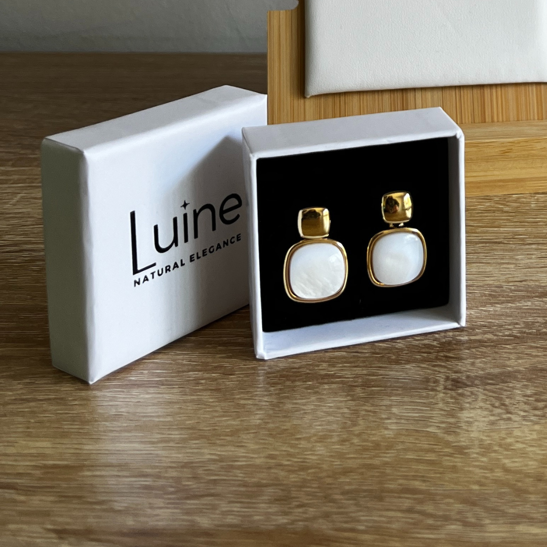 Basic square duo mother-of-pearl earrings